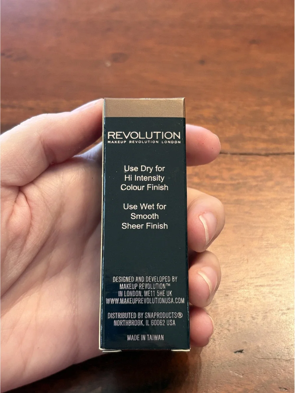Revolution The One Sculpt Contour Stick Contour. NEW!